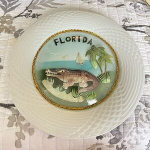 Lynn’s Fine China Florida 3D Alligator 10.5” Plate